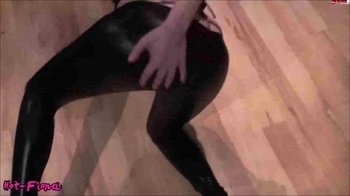 hotfiona - Spritz mir auf den Lack Arsch