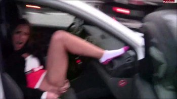 QueenParis - Mitten auf der Autobahn