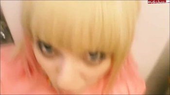 Steffi4U - Armer Kerl - Von 4 Girls erwischt