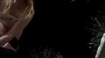 KleineMaja - Geiler Winter outdoor public Dildo fick mache es mir im Schnee draussen selber