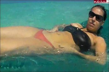 sexy-engel - Tittenflashing im Indischen Ozean