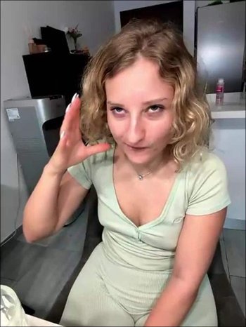 Miley-Summer - Stripchat Live - Smalltalk