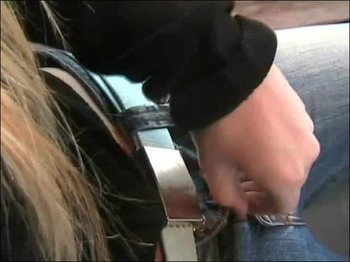 devote-schlampe - Im Zug gefingert