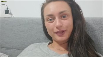 Hot_Liya - Ich sag auch mal Hallo - Mein 1. Videoversuch