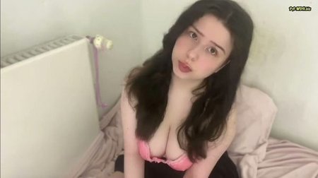 DaphneDietz - Ich zeige zum ersten Mal meine GROSSEN NATURBRÜSTE und ROSA NIPPEL - DIY Lipgloss•