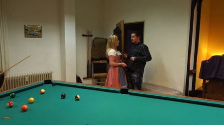 Mia_Adler - ZEFIX LIAFERJUNG - Ziag dein Zipfe duach´n Schlitz und loss de Pizza do