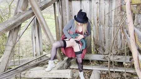 Mia_Adler - BAUERNHUR - Vo Jungbauer erst bespannt dann zamg´fickt