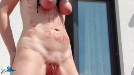 JulieEroticDress - Frau Spritzt Unkontrolliert Während Orgasmus