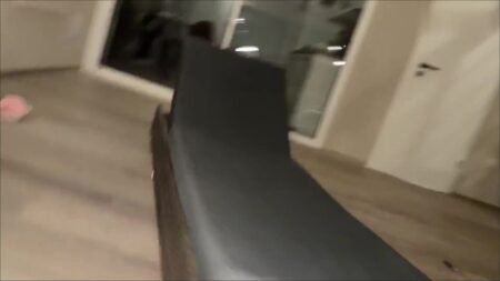 Mila-Hase - BESTELLT FÜR eine Nacht - Freundin und ich werden vom perversen Eigentümer gefickt