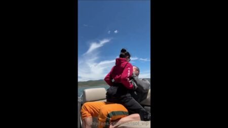 marisol_yotta - Sommer, Sonne und ein heißer Fick am Boot mit Creampie