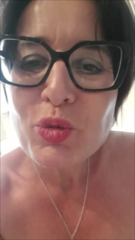 JulieEroticDress - Sklavin, sub meister