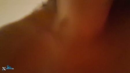 Lost-in-Berlin - Süsses Mädchen fingert sich