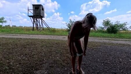 SweetSusiNRW - Spaziergänger draussen Vollgepisst