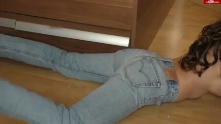 Red Phoenix - Perfekter Jeansarsch