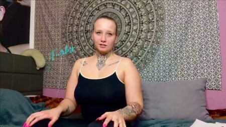 Naughty-Furby - Hallöchen - Ich bin Furby und ganz neu hier angefangen