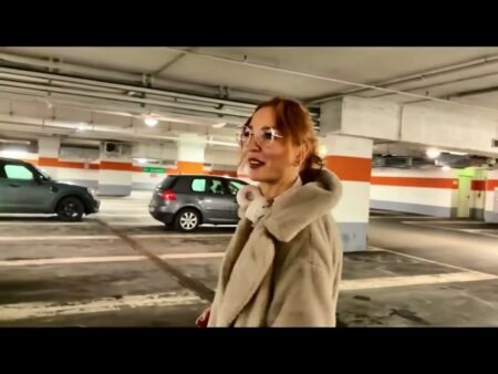 Sexy-Rachel - Gym Schlampe schluckt - Neuer Hengst füttert mich mit dickem Sperma-Shake in der Tiefgarage