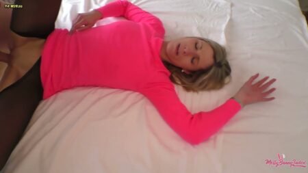 MellyBunnyLuder - 2 creampie von verschiedenen schwänzen in meiner kleinen und engen fotze