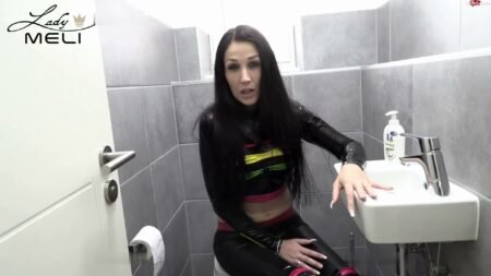 Lady-Meli - Deine Ehefotze lässt sich fremdficken, weil du es nicht bringst