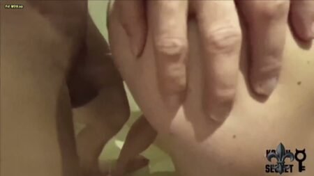 Kate-Monroe - Hotelgast fickt MILF in öffentlicher Sauna weg