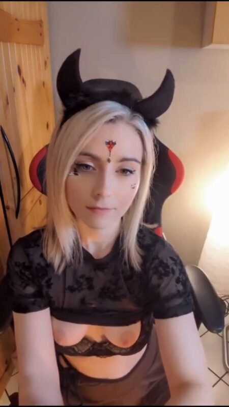 Lisaonthemoon - Dark Devil Cosplay