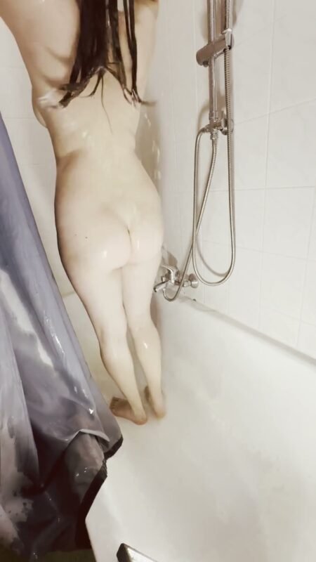 PaulaVelvet - Unter der Dusche - Und du beobachtest mich