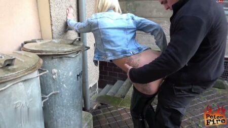 Peter_Fire - Bahnhofs Fick mit Lara-CumKitten und Egon-Kowalski