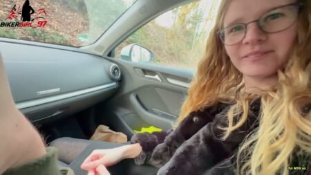 Bikergirl_97 - Valentinstags Date - Herr mit Ekel schwanz spritzt mir ins maul