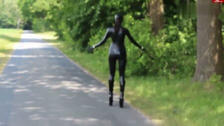 nelja90 - GummiPuppe macht Walking