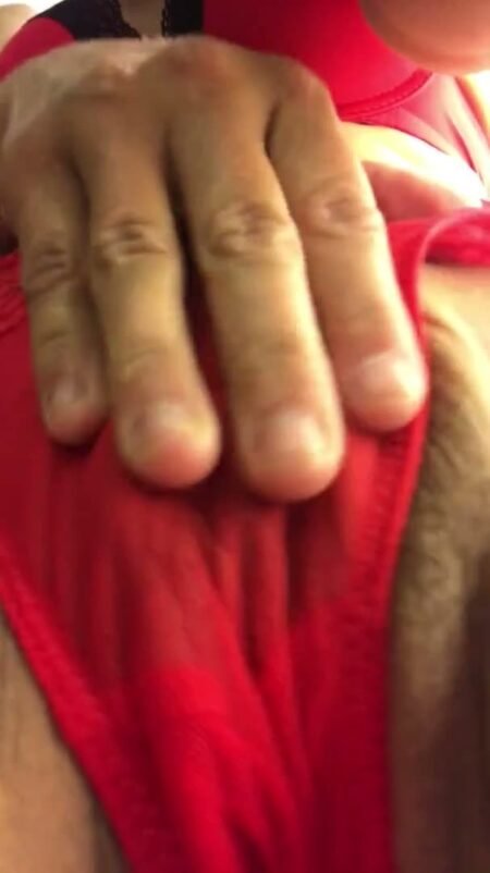 Katy-Cat81 - Heimlich in der NewYorker Umkleidekabine die Muschi zum Orgasmus gefingert