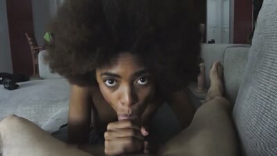 Teendreams - Mit Mund und Hand zum Cumshot