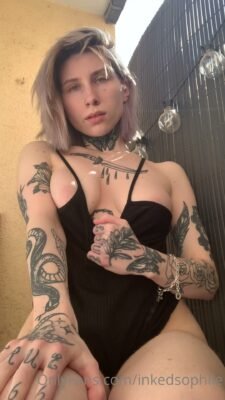 inkedsophiie - Die Sonnenstrahlen ausnutzen am Balkon