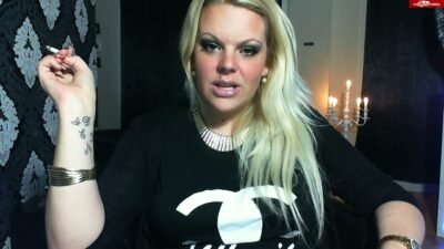 MissLaura - Cuckold Extrem