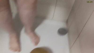 tammara28 - Luftballon Gepisst Und Dann Kaputt Gemacht