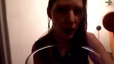 ViktoriaGoo - Wenns Läuft Und Sie Säuft