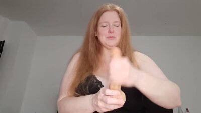 Curly82 - Schluck dein Sperma