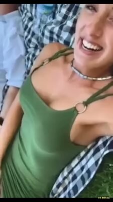 Leonie-pur - Er lieg neben mir am schlafen und ich besorge es mir im Park