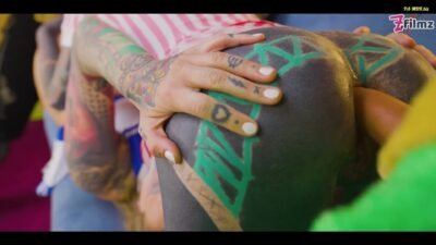 Z-Filmz - Kostüm anal 4-some - Gesichtsfick und gesichtsbesamung