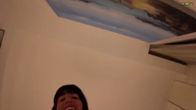 Layla_von_Hohensee - Wieviel Sperma passt in die Fotze - Mit voller Pussy gefickt