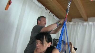 YvetteXtreme - Suspension - Insertion