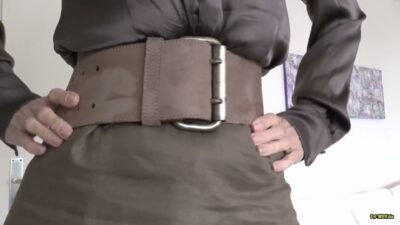 Lady_Victoria_Valente - Aufregender gürtel fitting mit einem wäscherock Teil 2