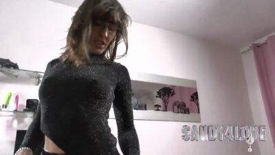 Sandy4Love - PRALLER LACK LEGGINGSARSCH geile NATURTITTEN und GOLDEN SHOWER