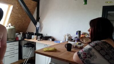 Femdom-Team-German - Küche Putzen Mit Fixierten Eiern - Hausarbeit Mal Anders