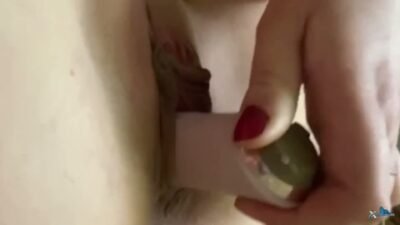 Naughtynina98 - OMG, ich kann es kaum glauben, wie cremig meine Muschi ist - Dildo Masturbation Nahaufnahme